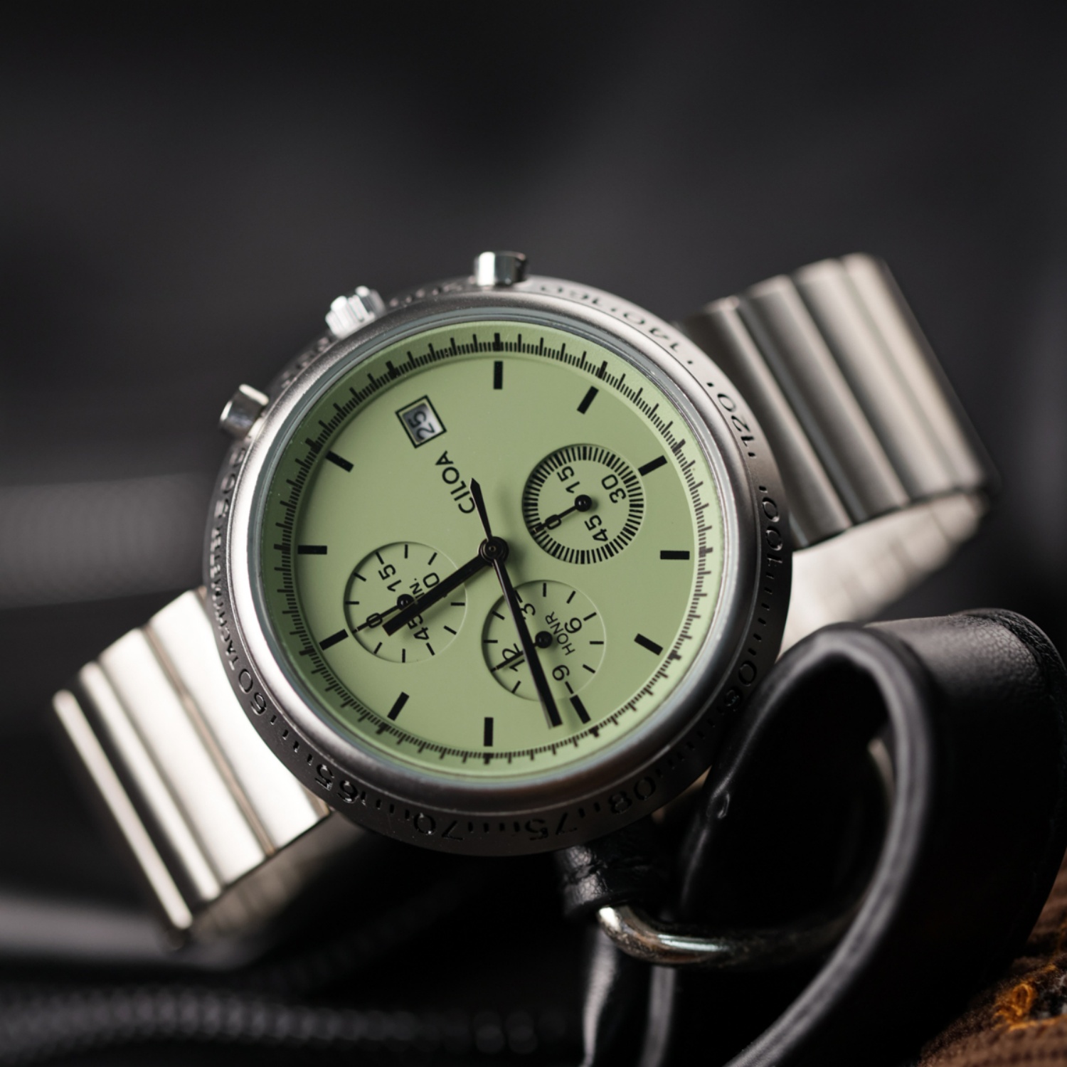 Luxury Watch Trends 2025 - Zegarek męski CILOA z dużą tarczą,