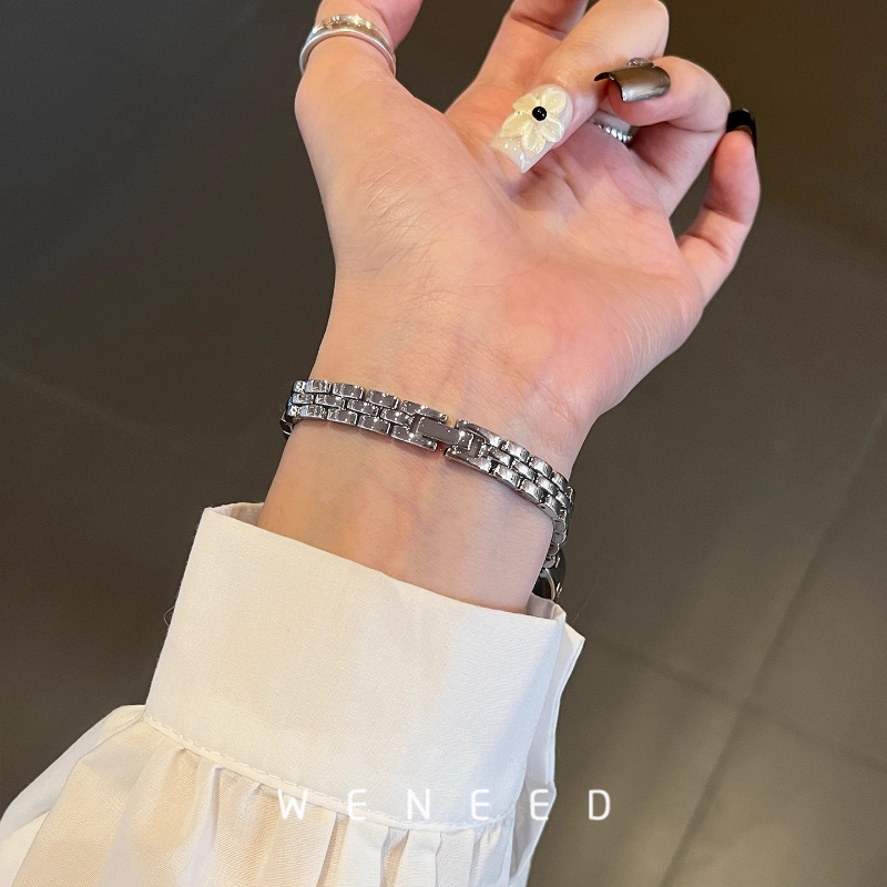 Nowa luksusowa owalna wanna 20 – Luxury Watch Trends 2025 recenzja i cena