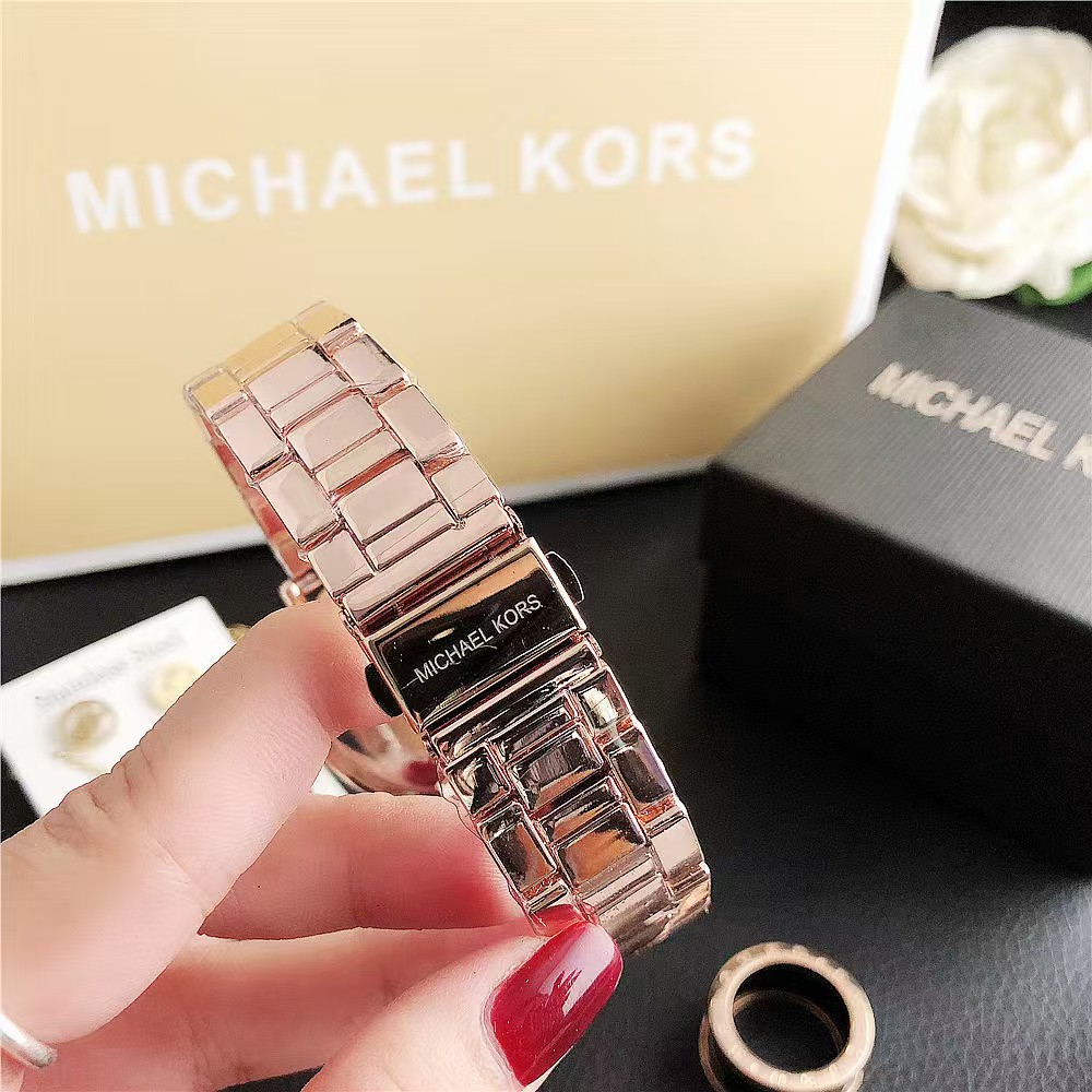 MICHAEL KORS Lekki Luksusowy D – Luxury Watch Photo recenzja i cena