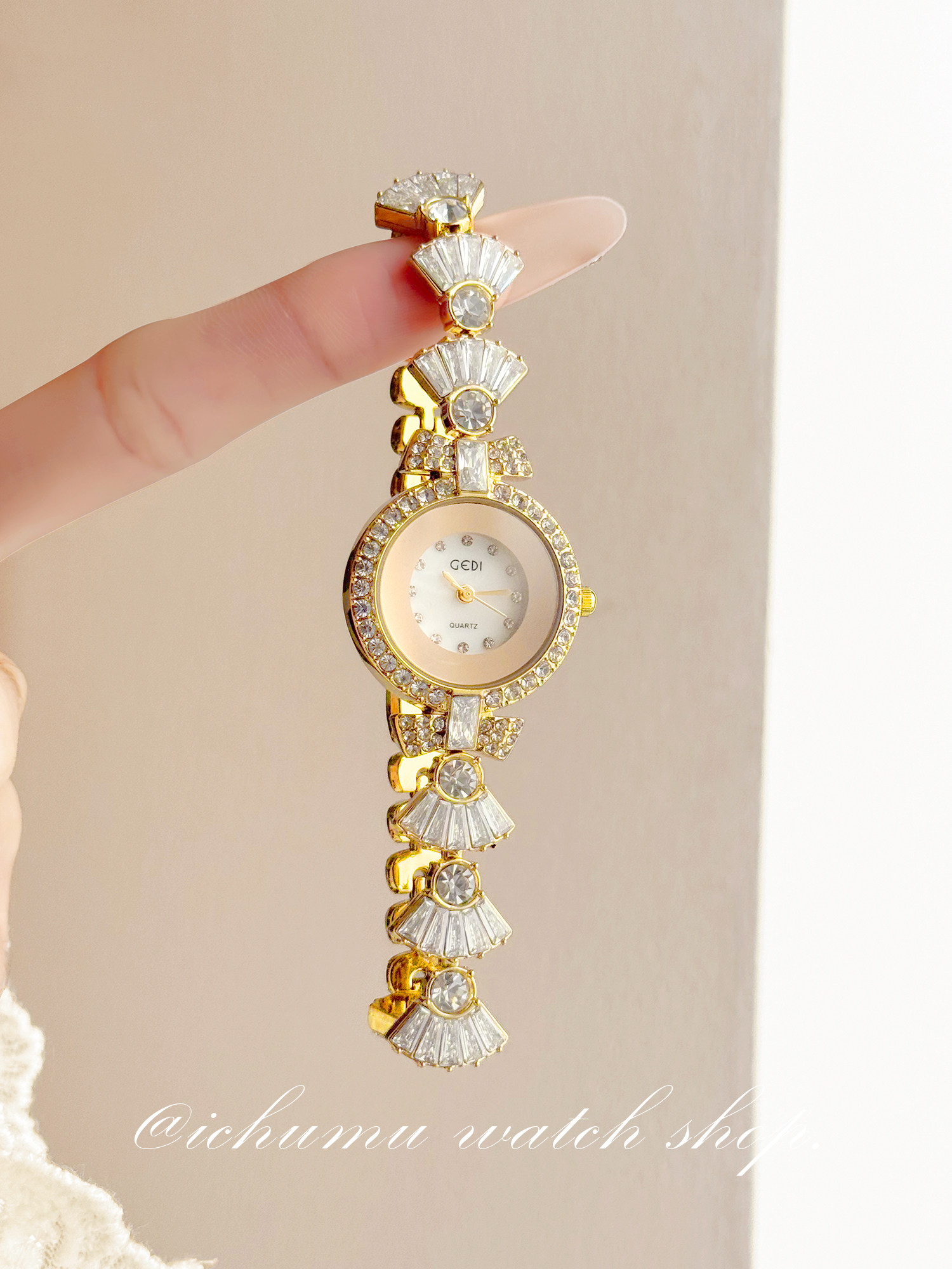 Zegarek damski Mermaid, lekki  – Luxury Watch & Jewellery Recensioni recenzja i cena