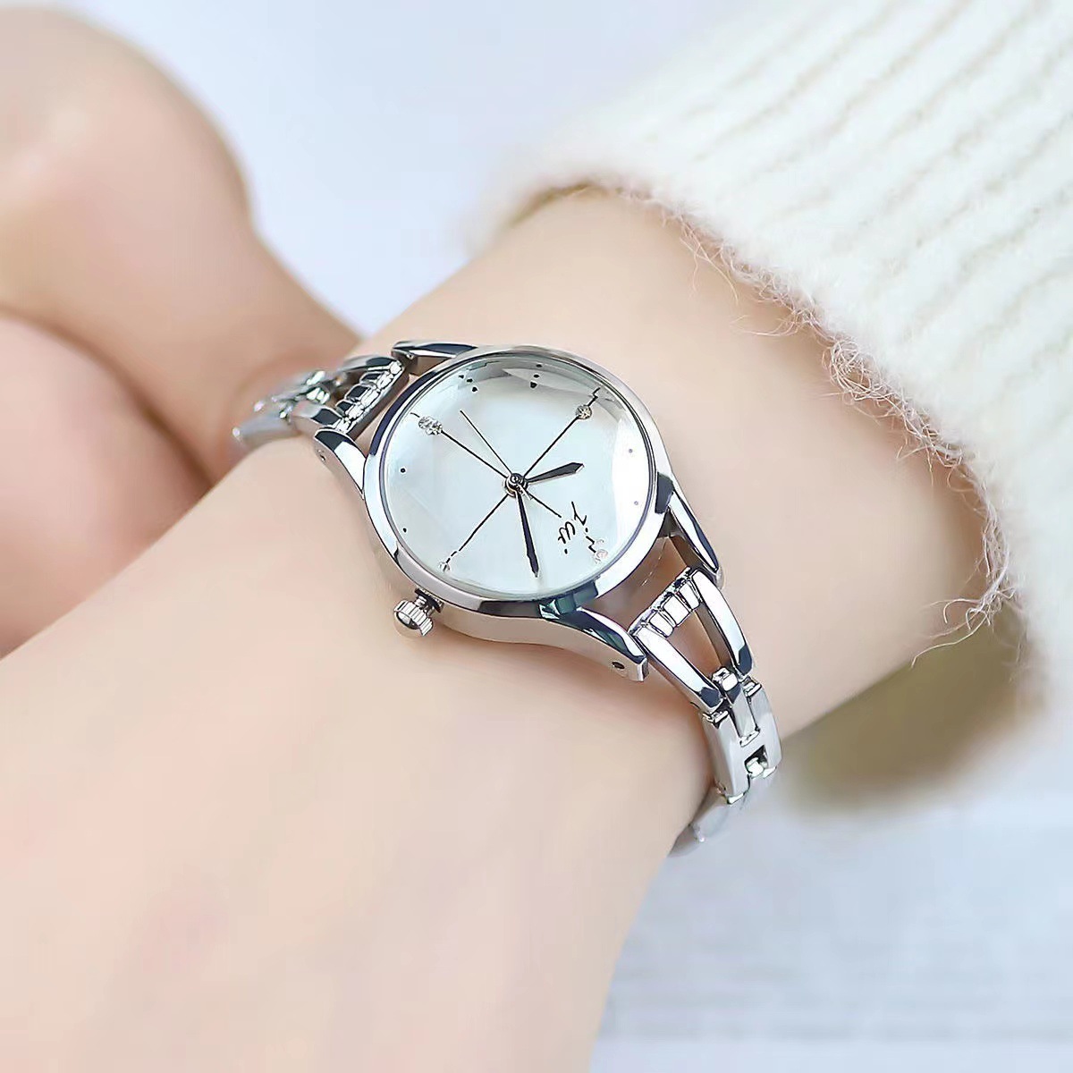 Zegarek na bransoletce dla kob – Luxury Watch Girl recenzja i cena